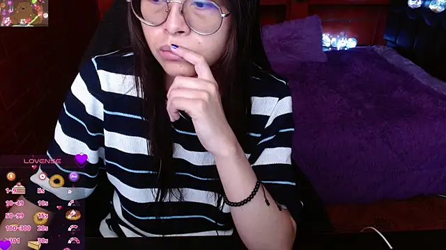 Snapshot of MidoriQuiinn chatting on 27, 5, 2026 MidoriQuiinn online show from 27, 5, 2026