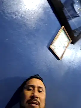 Snapshot of Eumanzor chatting on 3, 12, 2025 Eumanzor online show from 3, 12, 2025