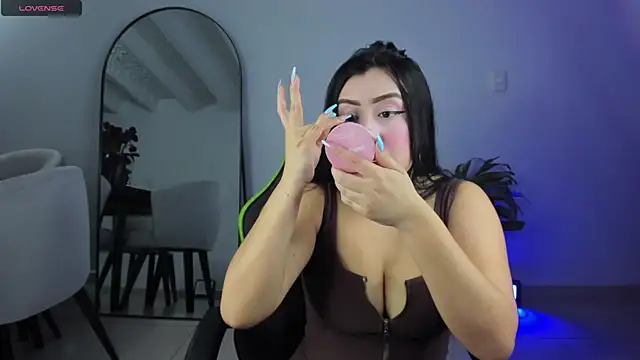 caroline23 x online show from 20, 2, 2025