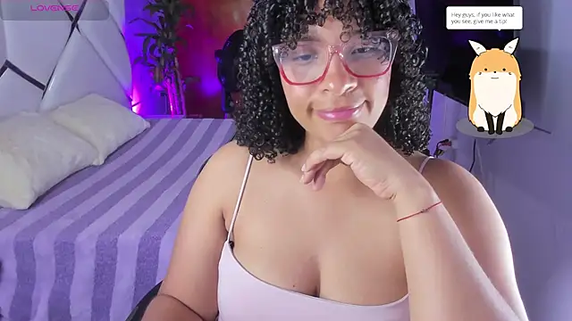 Snapshot of DannaBerry chatting on 12, 9, 2025 DannaBerry online show from 12, 9, 2025