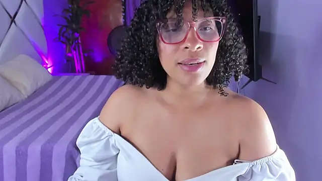 Snapshot of DannaBerry chatting on 22, 9, 2025 DannaBerry online show from 22, 9, 2025