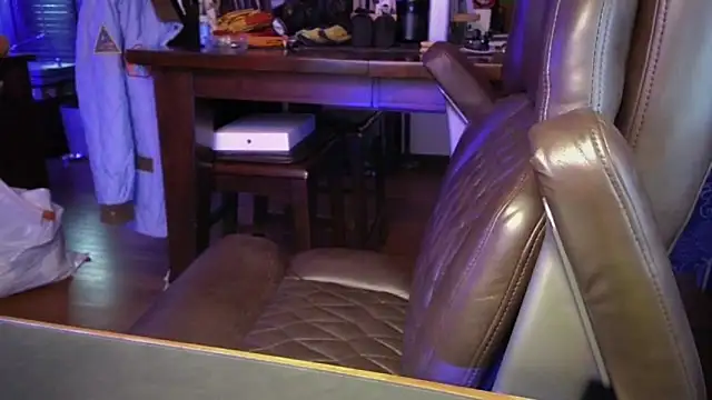 Briefs bud online show from 12, 11, 2025