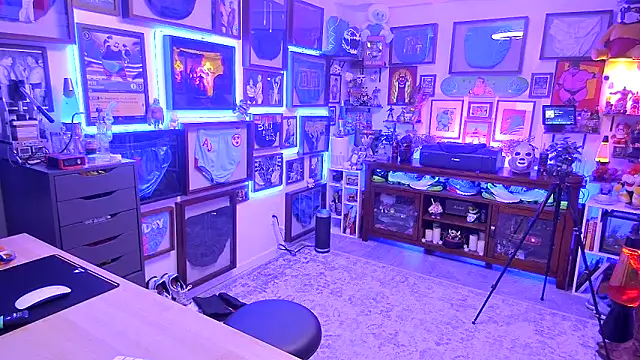 Briefs bud online show from 30, 11, 2025