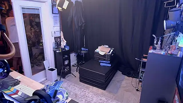 Briefs bud online show from 19, 12, 2025