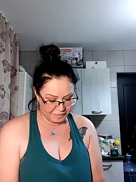 x  KHALEESI  x online show from 5, 12, 2024