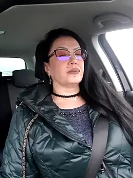 x  KHALEESI  x online show from 22, 12, 2025