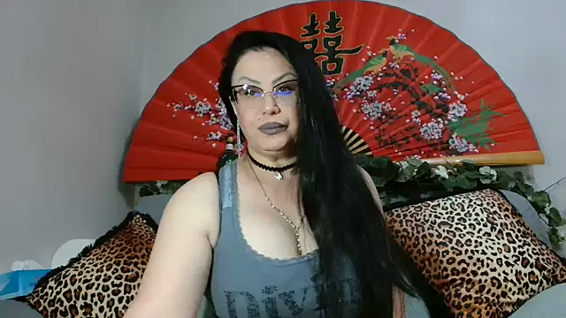 Snapshot of x__KHALEESI__x chatting on 31, 5, 2026 x KHALEESI x online show from 31, 5, 2026