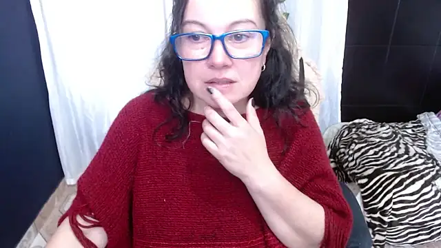 Sonialorens  online show from 14, 1, 2025