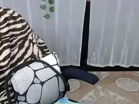 Sonialorens  online show from 11, 2, 2025