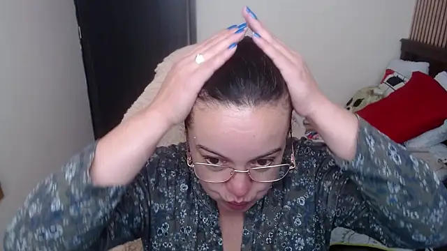 Sonialorens  online show from 12, 1, 2026