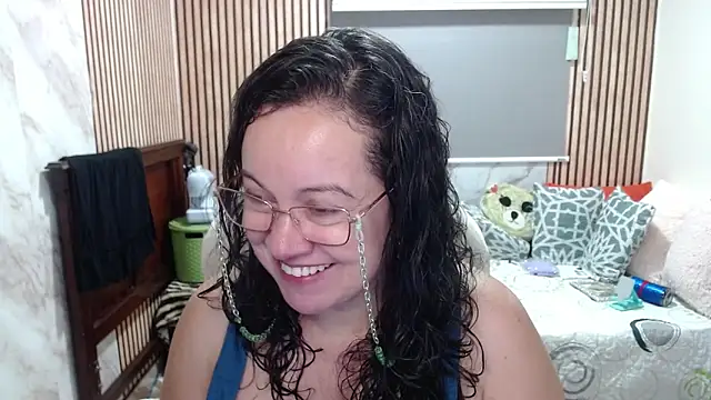Snapshot of Sonialorens_ chatting on 13, 5, 2026 Sonialorens online show from 13, 5, 2026