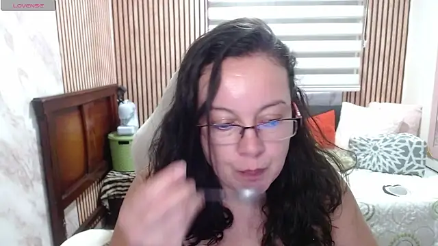 Snapshot of Sonialorens_ chatting on 3, 6, 2026 Sonialorens online show from 3, 6, 2026