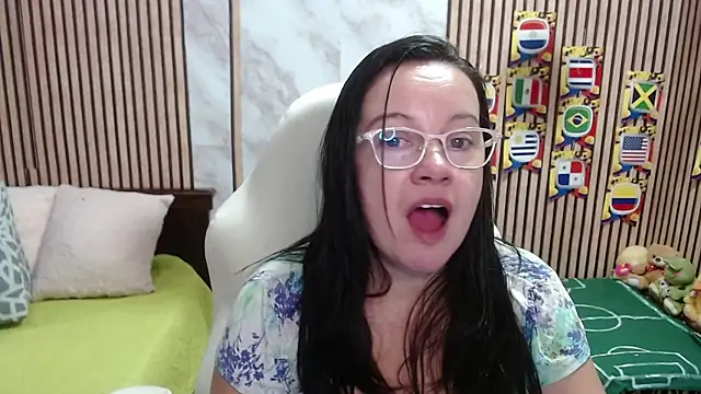 Snapshot of Sonialorens_ chatting on 22, 6, 2026 Sonialorens online show from 22, 6, 2026