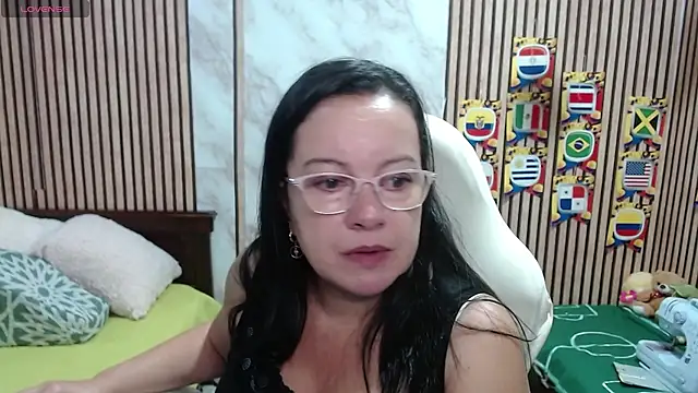 Snapshot of Sonialorens_ chatting on 26, 6, 2026 Sonialorens online show from 26, 6, 2026