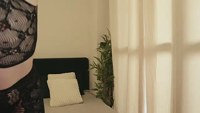 Luna Riva online show from 23, 9, 2025