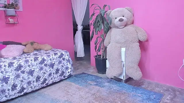 Emma lean online show from 10, 12, 2024