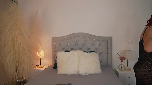 LaraBaker online show from 3, 10, 2025