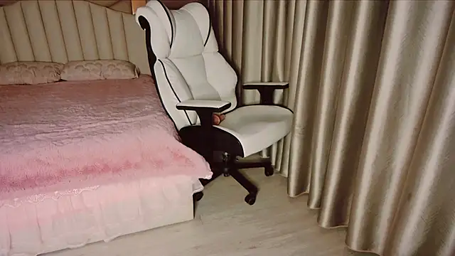 Snapshot of Girl__Funny chatting on 28, 12, 2024 Girl Funny online show from 28, 12, 2024