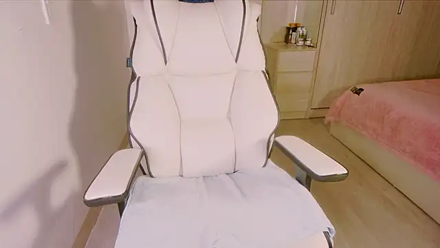 Snapshot of Girl__Funny chatting on 9, 2, 2025 Girl Funny online show from 9, 2, 2025