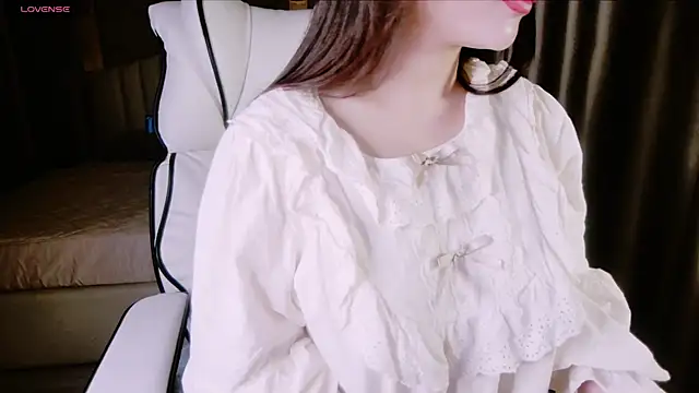 Snapshot of Girl__Funny chatting on 3, 3, 2025 Girl Funny online show from 3, 3, 2025