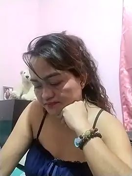 Snapshot of hotmommm4you chatting on 4, 10, 2025 hotmommm4you online show from 4, 10, 2025