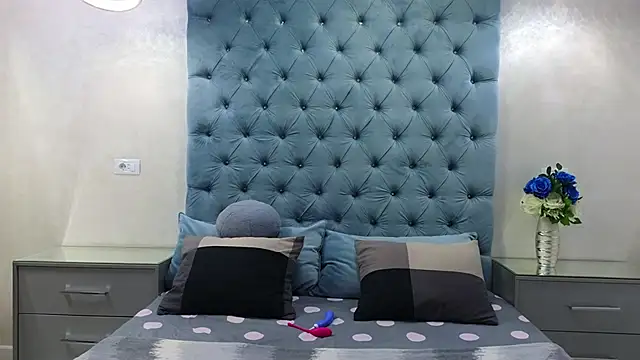 Theowonder online show from 3, 2, 2025