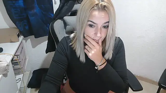 Snapshot of bekka__ chatting on 10, 11, 2025 bekka online show from 10, 11, 2025