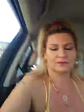 Snapshot of CRHYSTEL chatting on 28, 1, 2025 CRHYSTEL online show from 28, 1, 2025