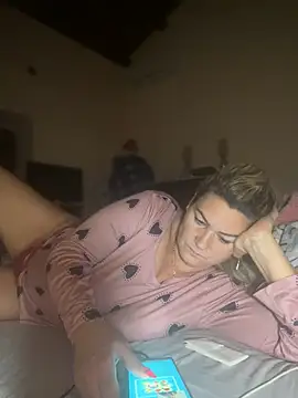 Snapshot of CRHYSTEL chatting on 20, 2, 2025 CRHYSTEL online show from 20, 2, 2025