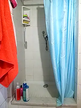 Snapshot of CRHYSTEL chatting on 9, 10, 2025 CRHYSTEL online show from 9, 10, 2025