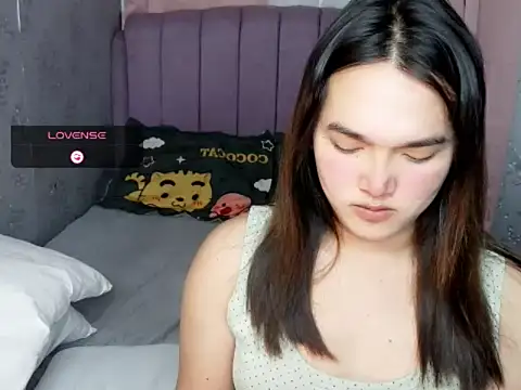 Snapshot of MoaningKylie chatting on 5, 3, 2026 MoaningKylie online show from 5, 3, 2026