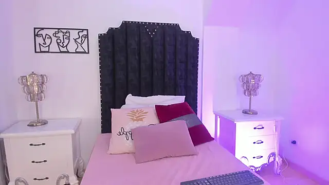 Alana 2916  online show from 20, 3, 2025