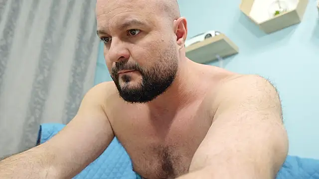 Muscle Bear online show from 23, 2, 2025