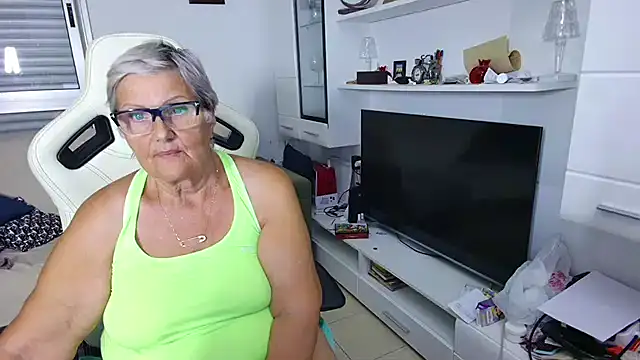 Snapshot of Selenna57 chatting on 29, 6, 2026 Selenna57 online show from 29, 6, 2026
