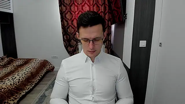 Snapshot of sexxymuscles4u chatting on 21, 2, 2025 sexxymuscles4u online show from 21, 2, 2025