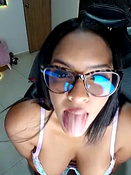 Snapshot of nashiira_ chatting on 4, 5, 2026 nashiira online show from 4, 5, 2026