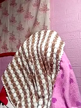 Cutie body11 online show from 17, 4, 2026