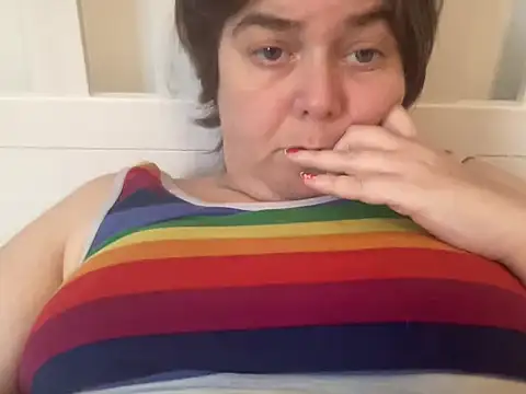 Snapshot of ParisNova chatting on 22, 12, 2024 ParisNova online show from 22, 12, 2024