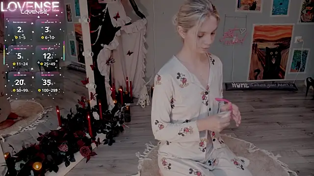 Careful i bite online show from 29, 10, 2025