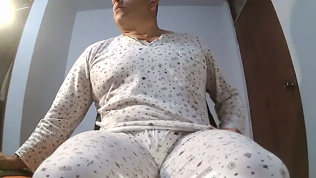 Snapshot of chicoguapo8 chatting on 27, 11, 2025 chicoguapo8 online show from 27, 11, 2025