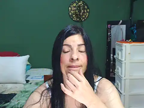 Snapshot of Estefani_32 chatting on 13, 1, 2025 Estefani 32 online show from 13, 1, 2025