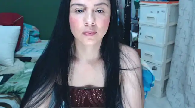 Snapshot of Estefani_32 chatting on 15, 1, 2025 Estefani 32 online show from 15, 1, 2025