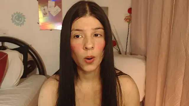 Snapshot of Estefani_32 chatting on 6, 10, 2025 Estefani 32 online show from 6, 10, 2025
