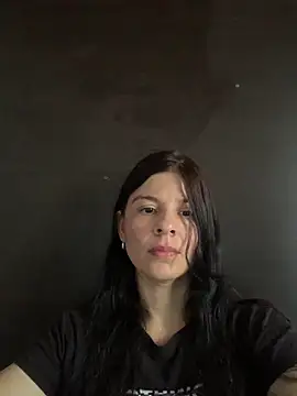 Snapshot of Estefani_32 chatting on 1, 6, 2026 Estefani 32 online show from 1, 6, 2026