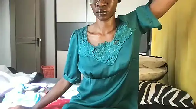 choco petite online show from 16, 3, 2025