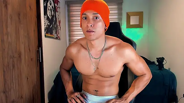 Liam V online show from 3, 2, 2025