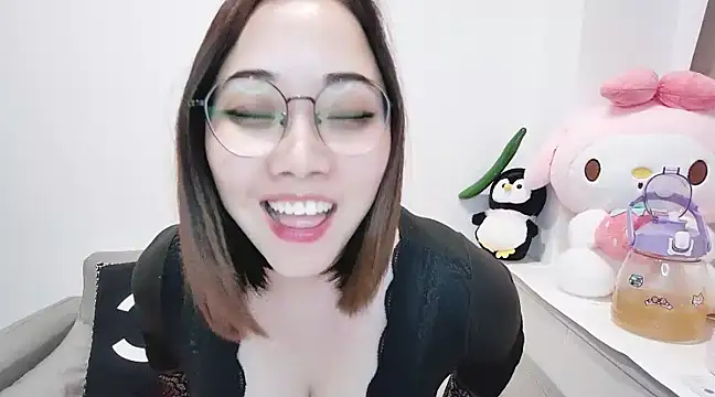 Snapshot of Giuliam chatting on 13, 3, 2025 Giuliam online show from 13, 3, 2025