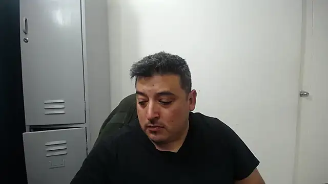 Snapshot of antonycruz chatting on 12, 9, 2025 antonycruz online show from 12, 9, 2025