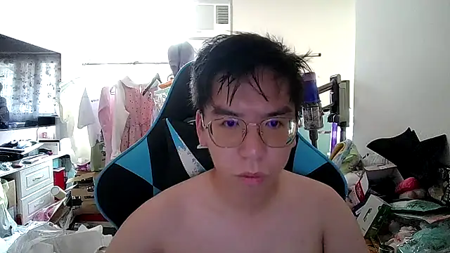 Snapshot of charlie_xdd chatting on 25, 4, 2026 charlie xdd online show from 25, 4, 2026