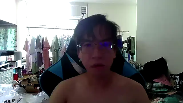 Snapshot of charlie_xdd chatting on 31, 5, 2026 charlie xdd online show from 31, 5, 2026